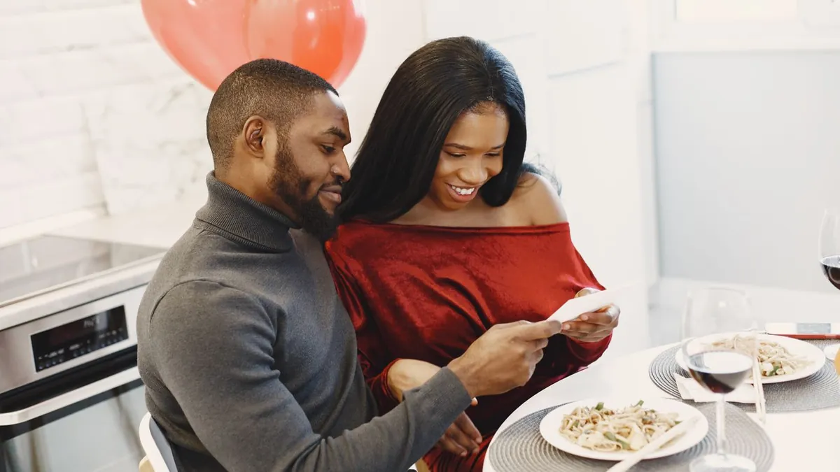 1-Year Anniversary Photo Ideas