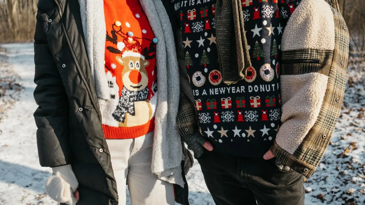 How to Coordinate Outfits for Couple Photos