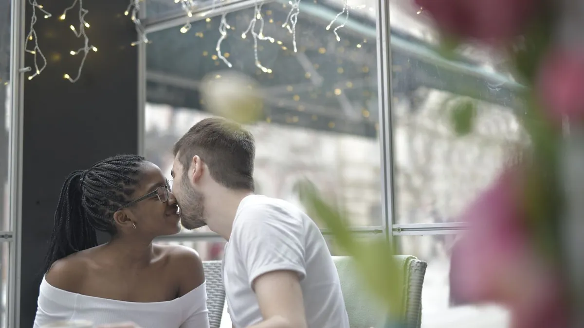 How to Recreate Your First Date in a Photo