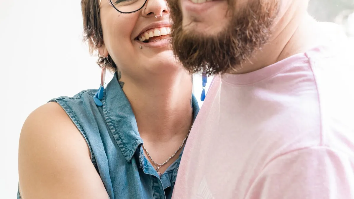 AI Couple Photos: How They Work & How to Make One