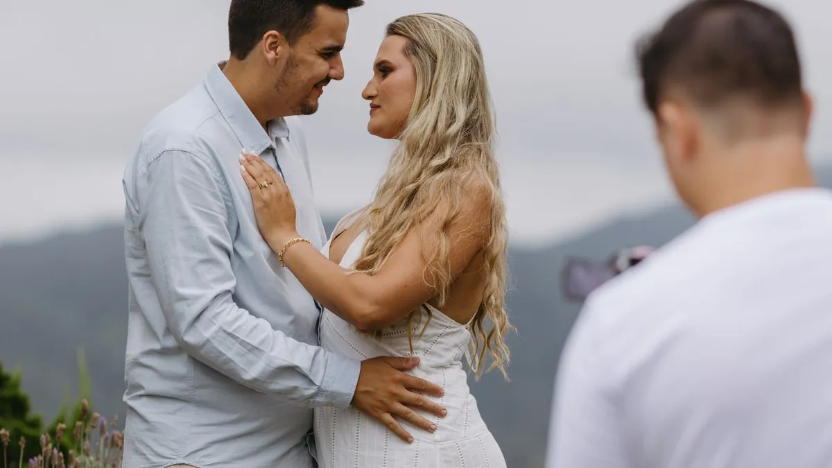 Couple Photo Poses & How to Take Them