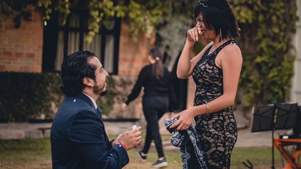 Save-the-Date Photo Ideas